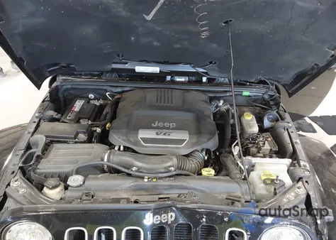 2018 Jeep Wrangler Jk Unlimited Sahara 4X4 z USA, uszkodzony, nr VIN 1C4HJWEG0JL907727